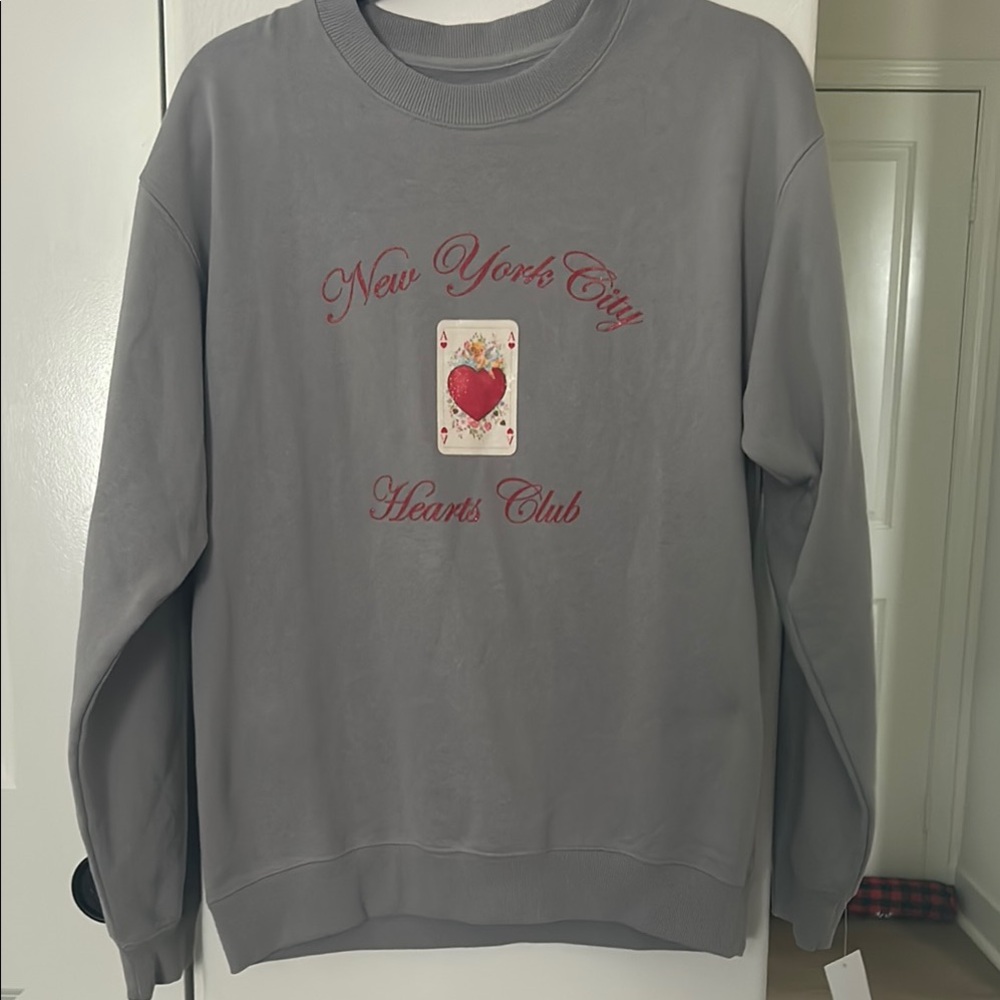 Classic Gray Crew Neck Sweater with Long Sleeves